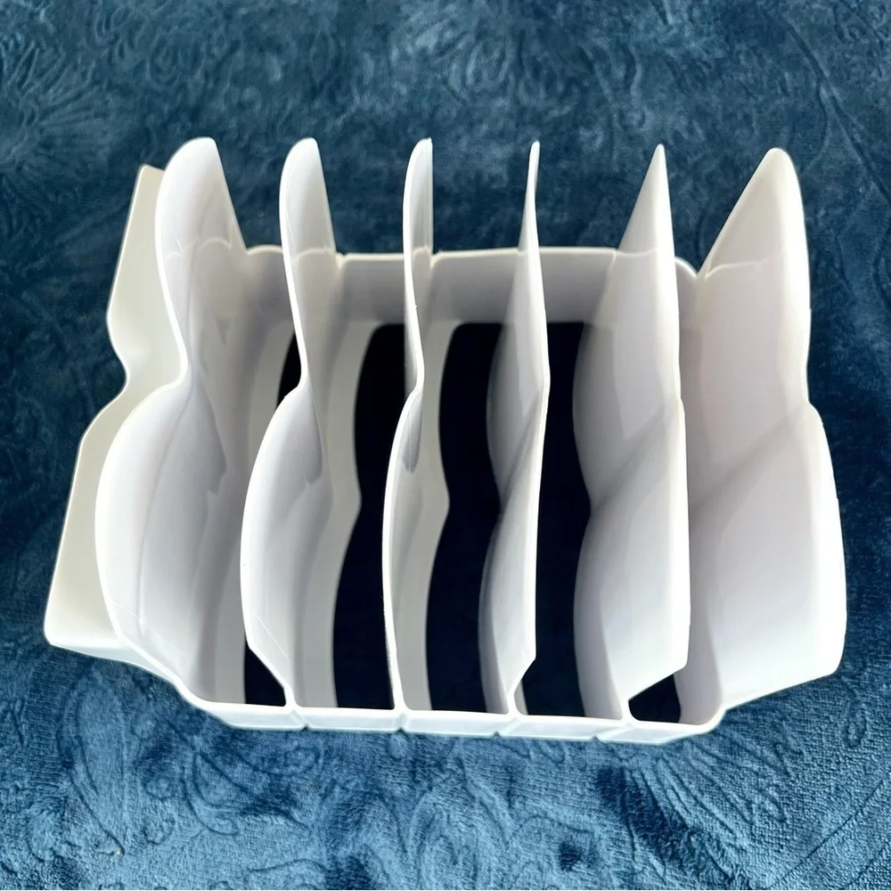 Kiinde Keeper 5-Slot Breast Milk Storage Organizer white baby
